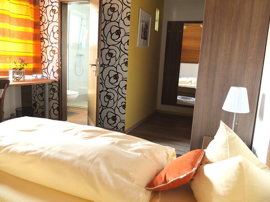 Gaestehaus Hermine โอเบอร์เคียร์ช ภายนอก รูปภาพ